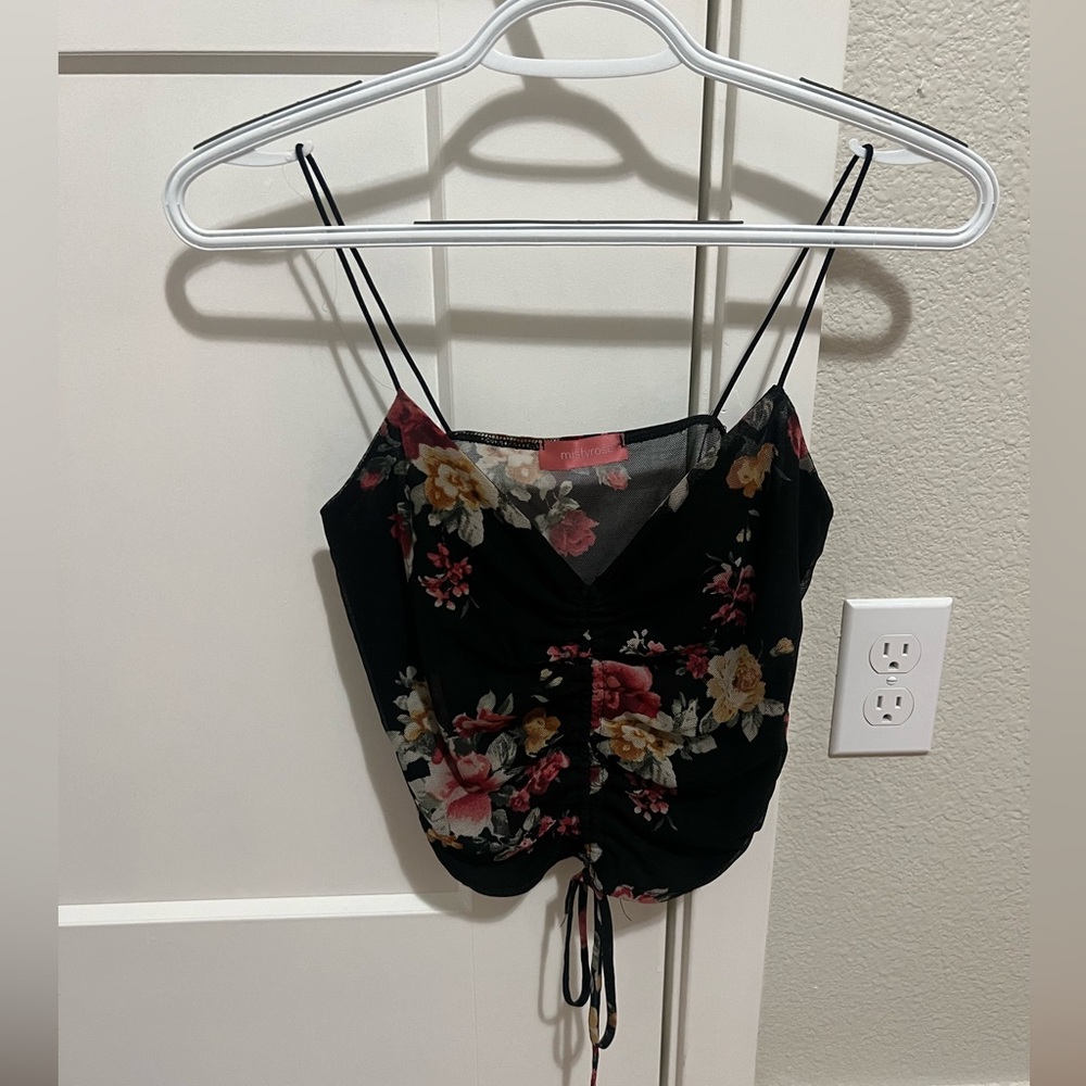 Mistyrose Juniors cropped shirt Size L